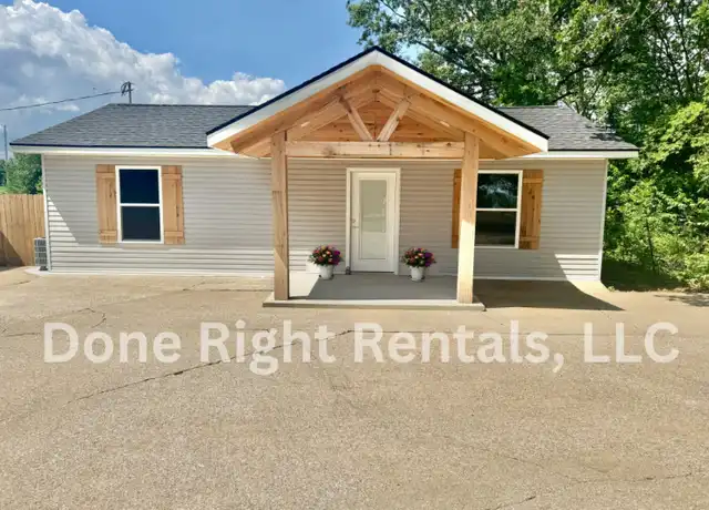 Property at 390 E Noel Dr, Cadiz, KY, 42211, 2 beds, 2 baths, [object Object]