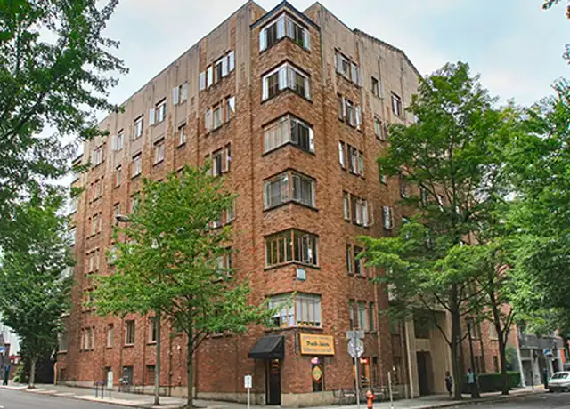 Property at 1431 SW Park Ave Unit 305, Portland, OR, 97201, 1 bed, 1 bath, [object Object]