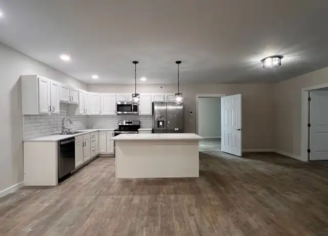 Property at 950 S Hebron Ave Apt 306, Evansville, IN, 47714, 2 beds, 2 baths, [object Object]