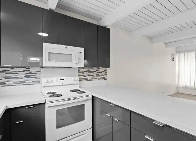 Property at 4210 Keanu St Unit 205, Honolulu, HI, 96816, 2 beds, 2 baths, [object Object]
