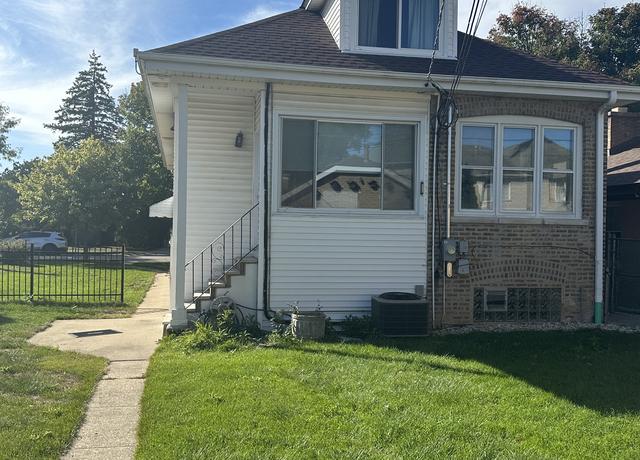 Photo of 7109 N Keeler Ave, Lincolnwood, IL 60712