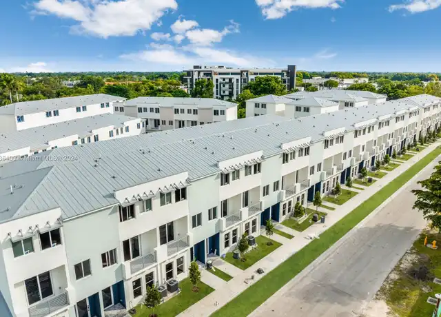 Property at 18275 SW 98th Avenue Rd Unit 01-102, Palmetto Bay, FL, 33157, 3 beds, 3.5 baths, [object Object]