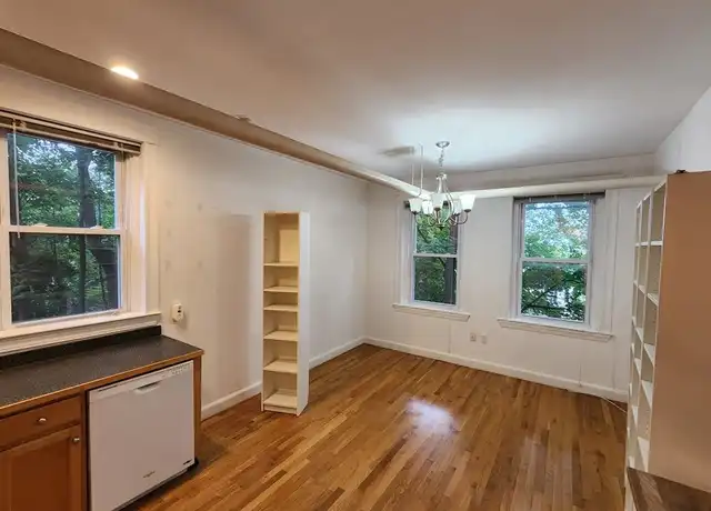 Property at 97 Mason Ter Unit B, Brookline, MA, 02446, 1 bed, 1 bath, [object Object]