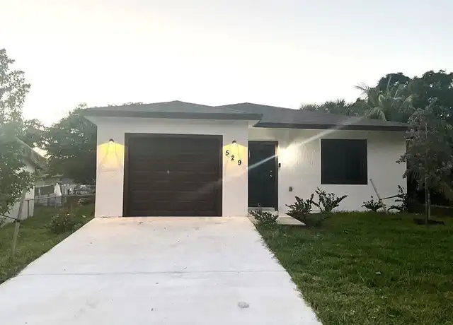 Property at 529 NW 16th Ave, Fort Lauderdale, FL, 33311, 4 beds, 2 baths, [object Object]