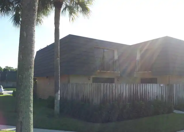 Property at 3802 38th Way, West Palm Beach, FL, 33407, 2 beds, 2.5 baths, [object Object]