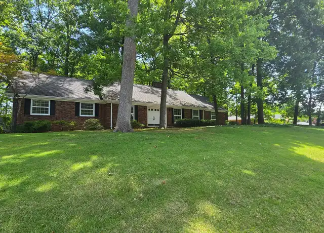 Property at 2121 Southcote Dr, Kingsport, TN, 37660, 4 beds, 2.5 baths, [object Object]