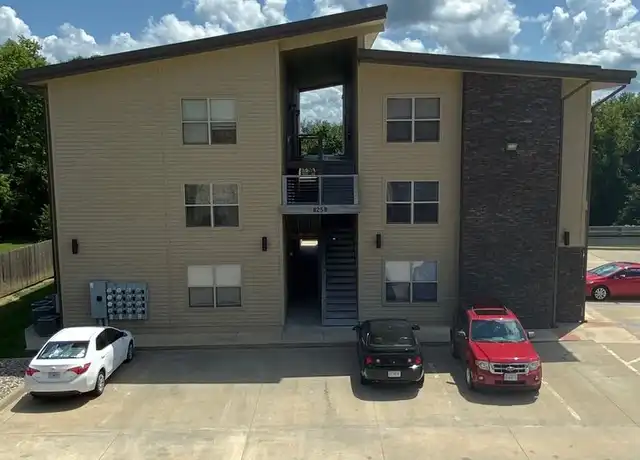Property at 825 S Maguire St, Warrensburg, MO, 64093, 2 beds, 1 bath, [object Object]