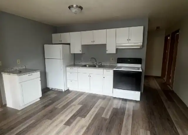 Property at 815 Woodland Ave Unit 4, Oshkosh, WI, 54901, 3 beds, 1 bath, [object Object]