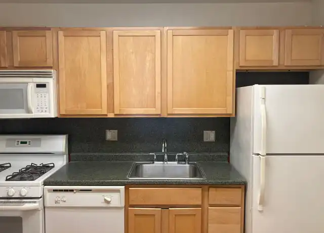 Property at 9 W Preston St Unit 15C, Baltimore, MD, 21201, 2 beds, 1.5 baths, [object Object]