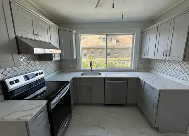 Property at 188 Kendrick Ave, Quincy, MA, 02169, 2 beds, 2 baths, [object Object]