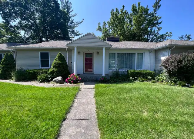 Property at 9 Morningside Dr SE, Grand Rapids, MI, 49506, 4 beds, 3 baths, [object Object]