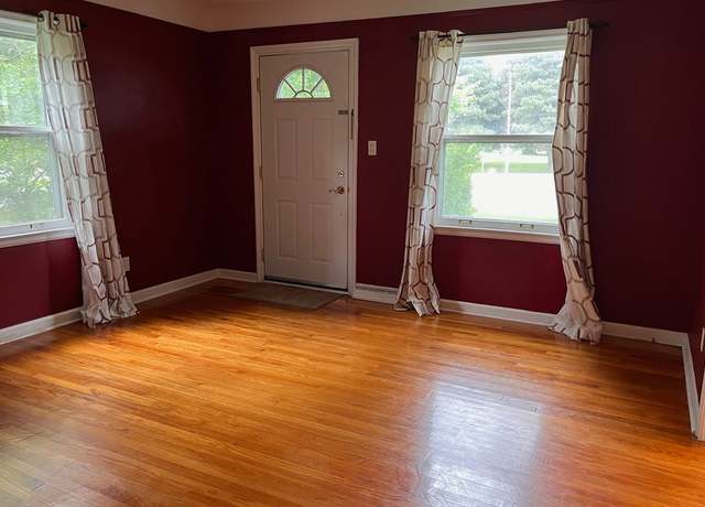 Photo of 31652 5 Mile Rd, Livonia, MI 48154
