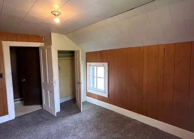 Property at 2416 Algoma St Unit 2, Stevens Point, WI, 54481, 1 bed, 1 bath, [object Object]