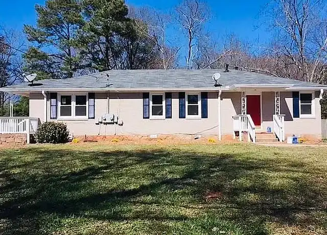 Property at 1986 Cogar Dr Unit B, Decatur, GA, 30032, 2 beds, 1 bath, [object Object]