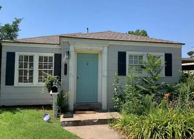 Property at 2411 30th St, Lubbock, TX, 79411, 4 beds, 3 baths, [object Object]
