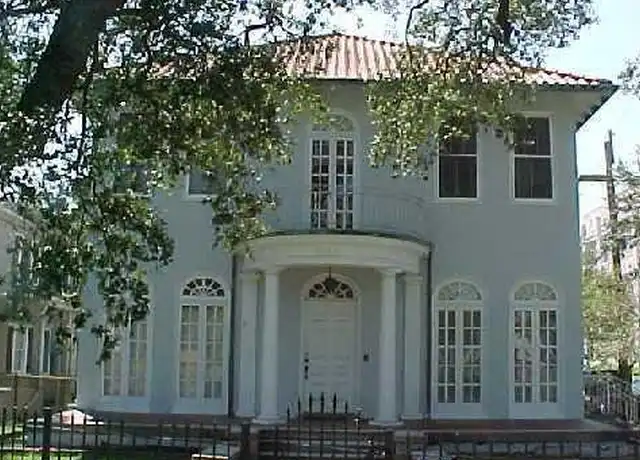 Property at 5532 S Claiborne Ave, New Orleans, LA, 70125, 2 beds, 2 baths, [object Object]