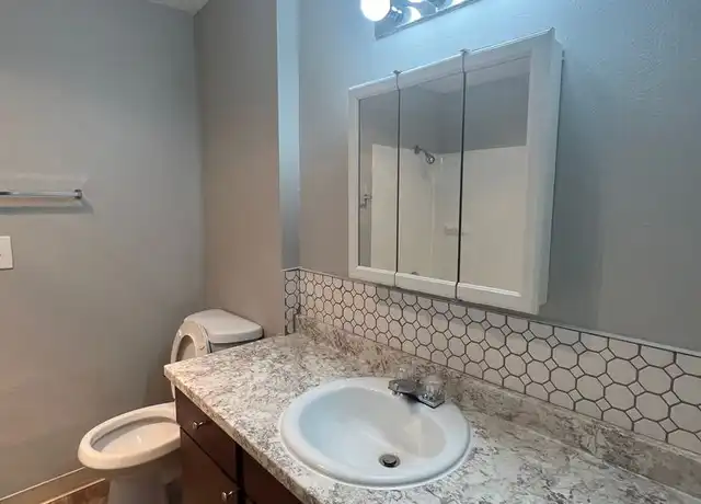 Property at 2135 SE 122nd Ave Unit 03, Portland, OR, 97233, 2 beds, 1 bath, [object Object]