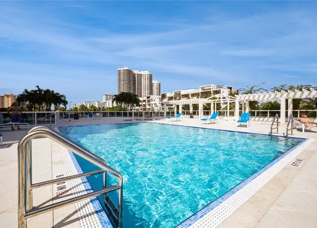 Property at 3015 N Ocean Blvd Unit 4C, Fort Lauderdale, FL, 33308, 1 bed, 1 bath, [object Object]