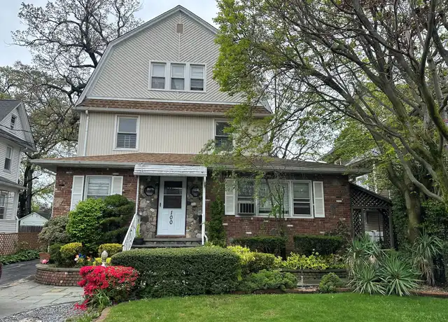 Property at 100 Earle Ave Unit 2, Lynbrook, NY, 11563, 3 beds, 1 bath, [object Object]