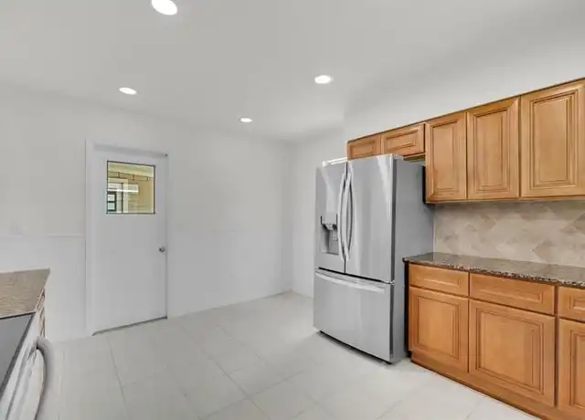 Property at 434 SE Langfield Ave, Port St Lucie, FL, 34984, 2 beds, 2 baths, [object Object]
