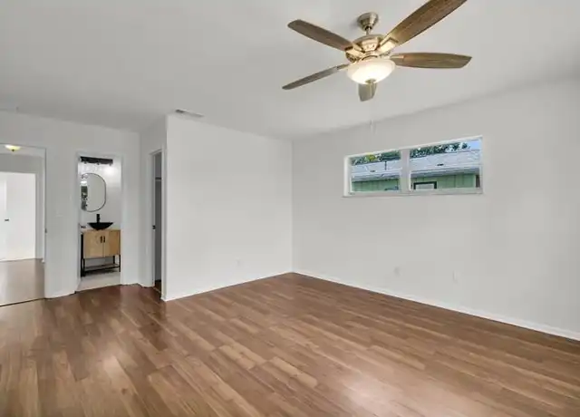 Property at 434 SE Langfield Ave, Port St Lucie, FL, 34984, 2 beds, 2 baths, [object Object]