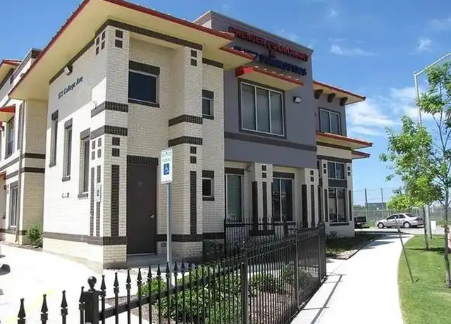 Property at 923 College Ave Unit 201, Fort Worth, TX, 76104, 1 bed, 1 bath, [object Object]