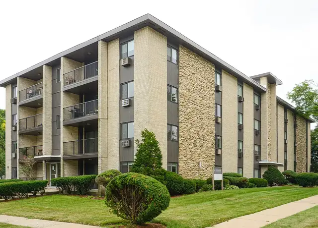 Photo of 1405 North Ave, Waukegan, IL 60085