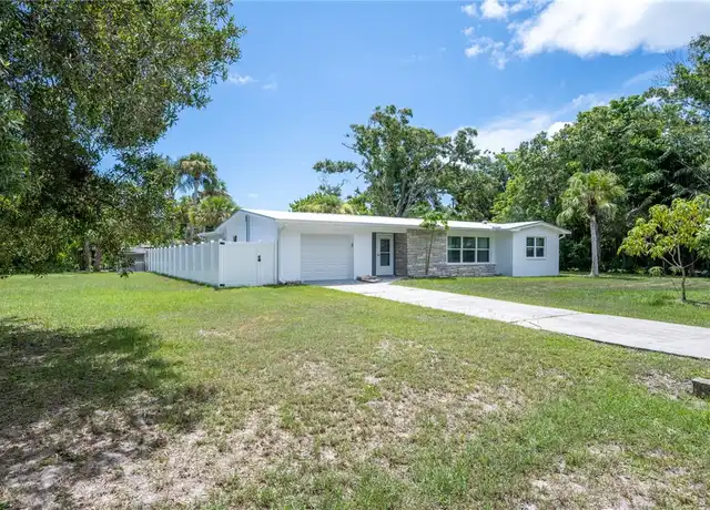 Property at 1702 25th Ave, Vero Beach, FL, 32960, 3 beds, 2.5 baths, [object Object]