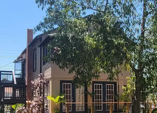 Property at 2826 10th St N Unit Upper, St. Petersburg, FL, 33704, 2 beds, 1 bath, [object Object]