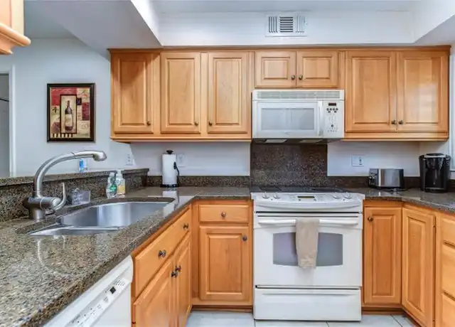 Property at 13 Albro St Unit 2Bd, Providence, RI, 02903, 2 beds, 1 bath, [object Object]