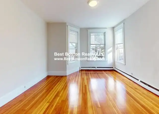 Property at 16R Warren Ave, Somerville, MA, 02143, 1 bed, 1 bath, [object Object]
