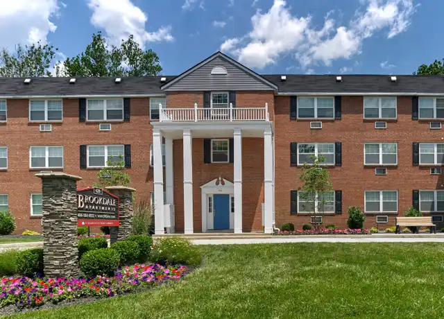 Property at Brookdale Apartments - 422 Morris Rd, Wayne, PA, 19087, 2 beds, 1 bath, [object Object]
