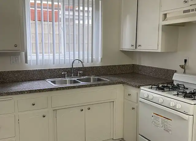 Property at 139 E Spring St Unit 139-3, Long Beach, CA, 90806, 2 beds, 1 bath, [object Object]