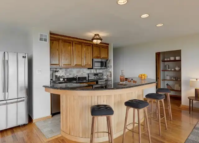 Property at 4180 N Marine Dr #1005, Chicago, IL, 60613, 3 beds, 2 baths, [object Object]