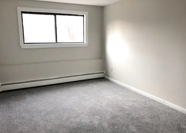 Property at 42 Oakland Ave Unit 12, Methuen, MA, 01844, 1 bed, 1 bath, [object Object]