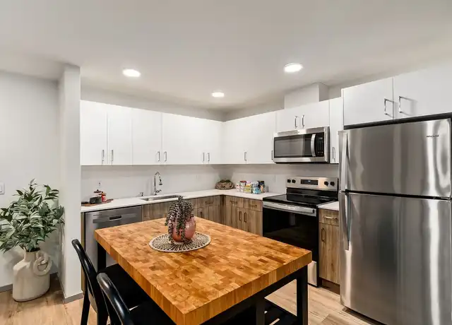 Property at Solera Apartments - 2950 NE 11th Ct, Renton, WA, 98056, 1 bed, 1 bath, [object Object]
