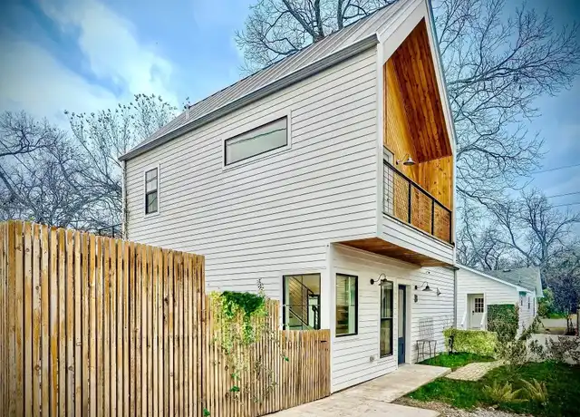 Property at 2002 Holly St Unit B, Austin, TX, 78702, 2 beds, 2 baths, [object Object]