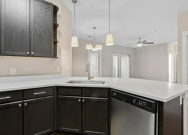 Photo of 2325 Courtney Oaks Rd, Charlotte, NC 28217