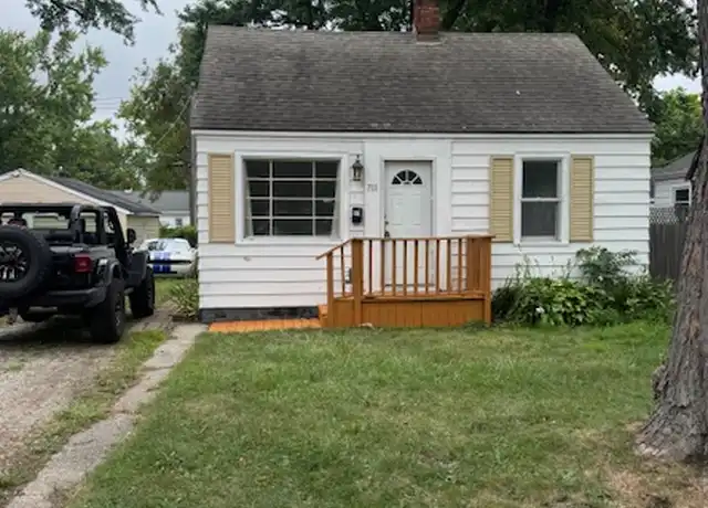 Property at 711 Paris Ave, Lansing, MI, 48910, 2 beds, 1 bath, [object Object]