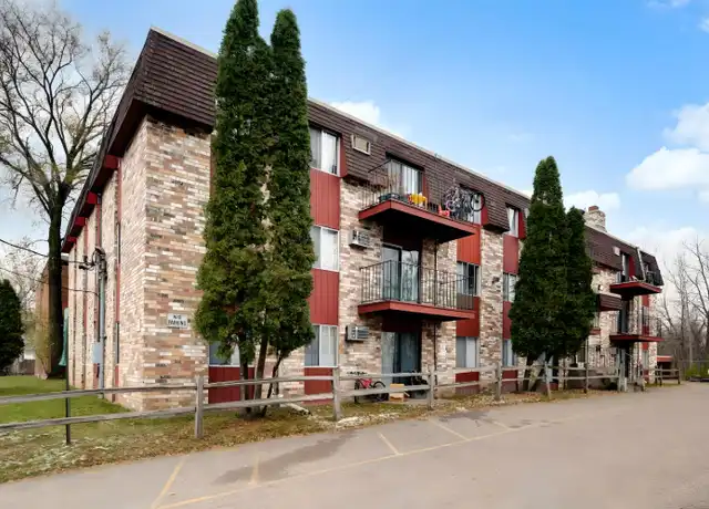 Property at 1846 Magnolia Ave E Unit 103, St Paul, MN, 55119, 2 beds, 1 bath, [object Object]