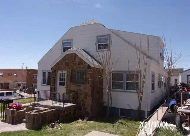 Property at 302 E 2nd St Unit 3, McCook, NE, 69001, 2 beds, 1 bath, [object Object]
