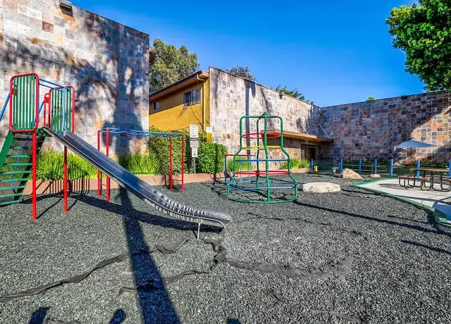 Photo of 10800 Wright Rd, South Gate, CA 90280