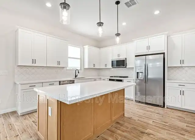 Property at 10952 W Garfield St, Avondale, AZ, 85323, 4 beds, 2.5 baths, [object Object]