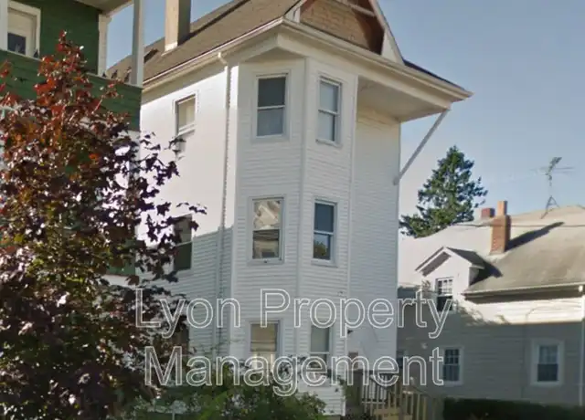 Property at 22 Willard St Unit 3, New Bedford, MA, 02744, 3 beds, 1 bath, [object Object]
