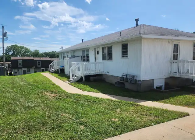 Property at 2117 SE 30th St #1, Topeka, KS, 66605, 2 beds, 1 bath, [object Object]