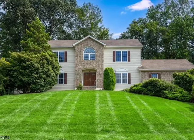 Property at 94 Forest Way, Morris Plains, NJ, 07950, 4 beds, 2.5 baths, [object Object]