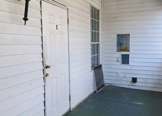 Property at 640 E Washington St, Monticello, FL, 32344, 2 beds, 2 baths, [object Object]