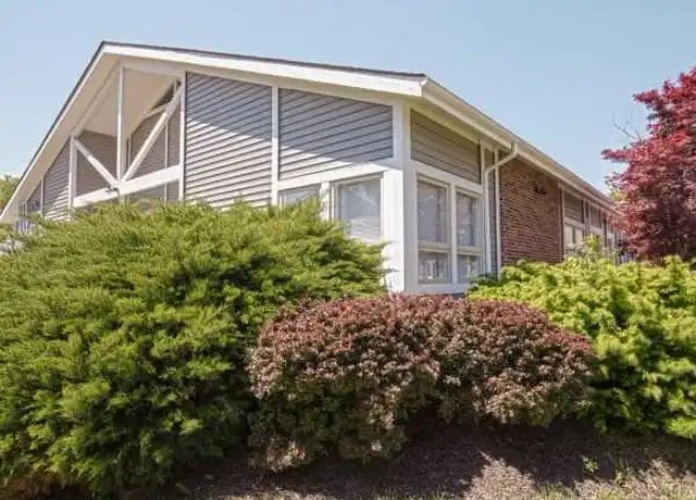 Property at 5320 Longview Rd Unit 18, Kansas City, MO, 64137, 1 bed, 1 bath, [object Object]