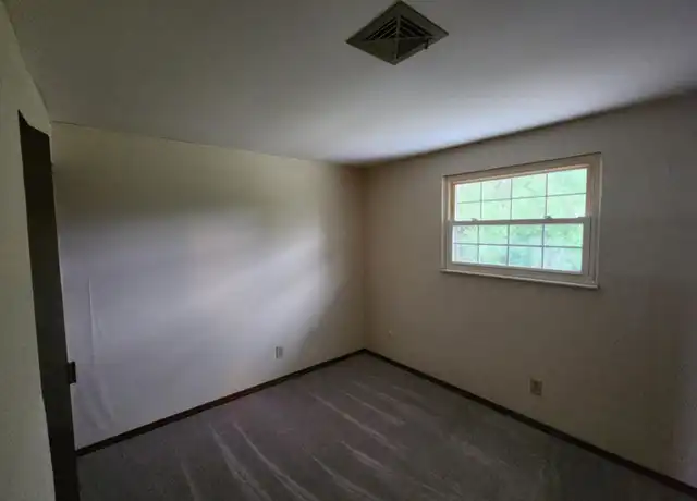 Property at 7048 Safari Dr, Dayton, OH, 45424, 4 beds, 1.5 baths, [object Object]