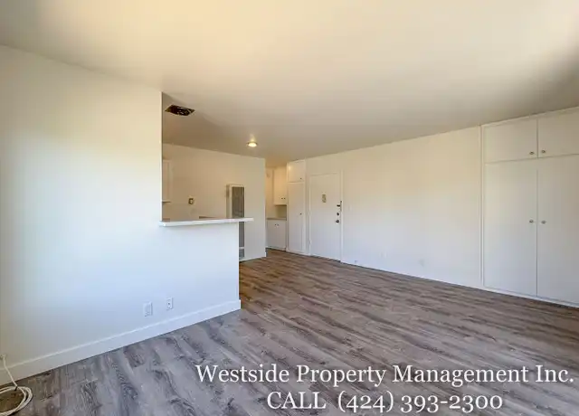 Property at 1820 11th St Unit 4, Santa Monica, CA, 90404, 1 bed, 1 bath, [object Object]